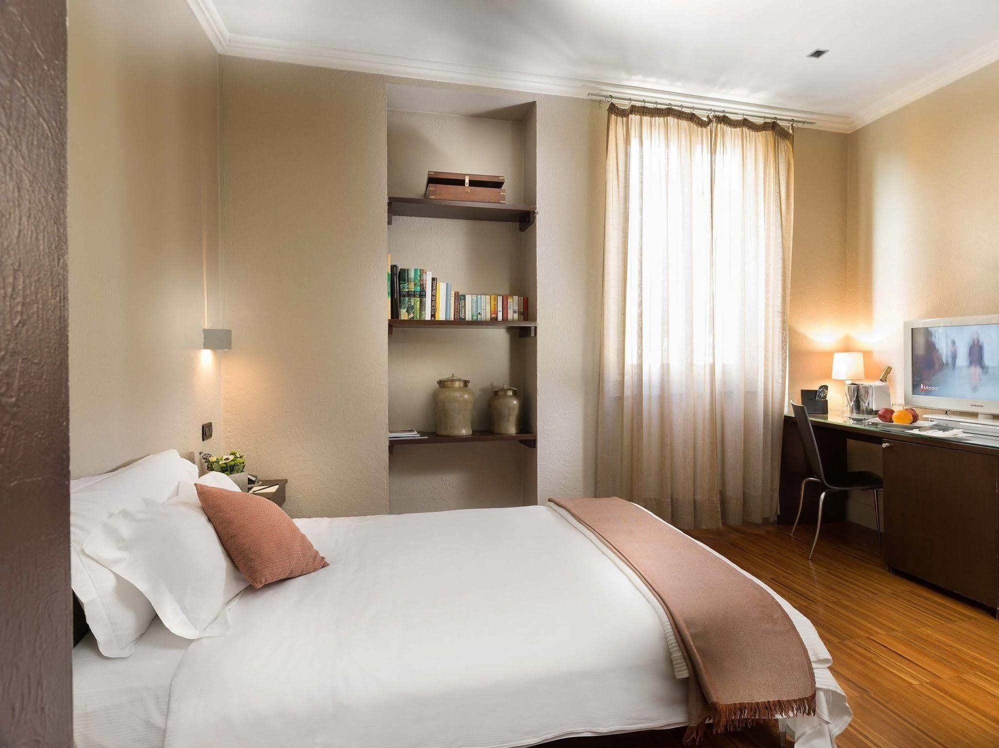 Hotel Townhouse 12 à Milan Extérieur photo