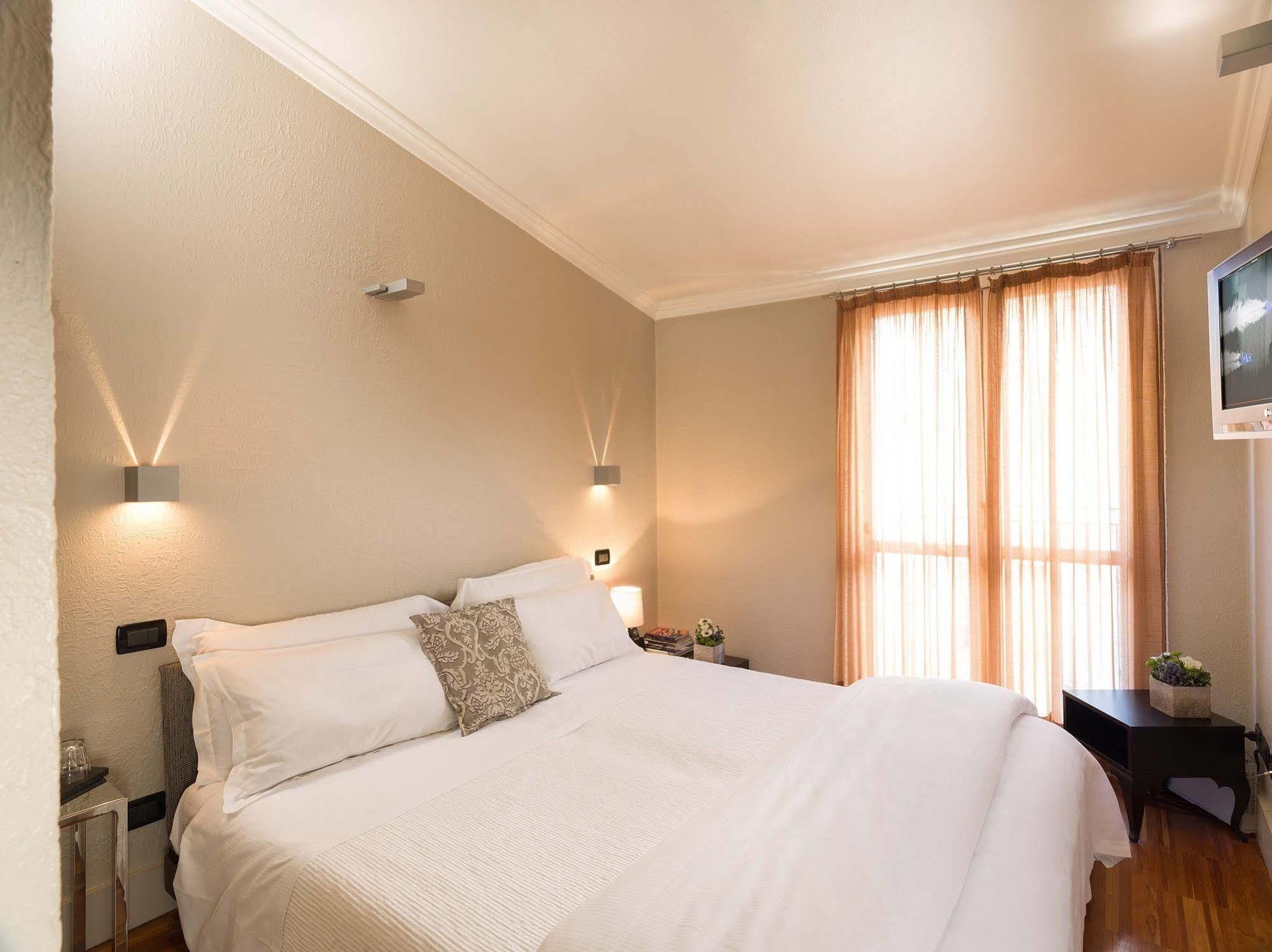 Hotel Townhouse 12 à Milan Extérieur photo